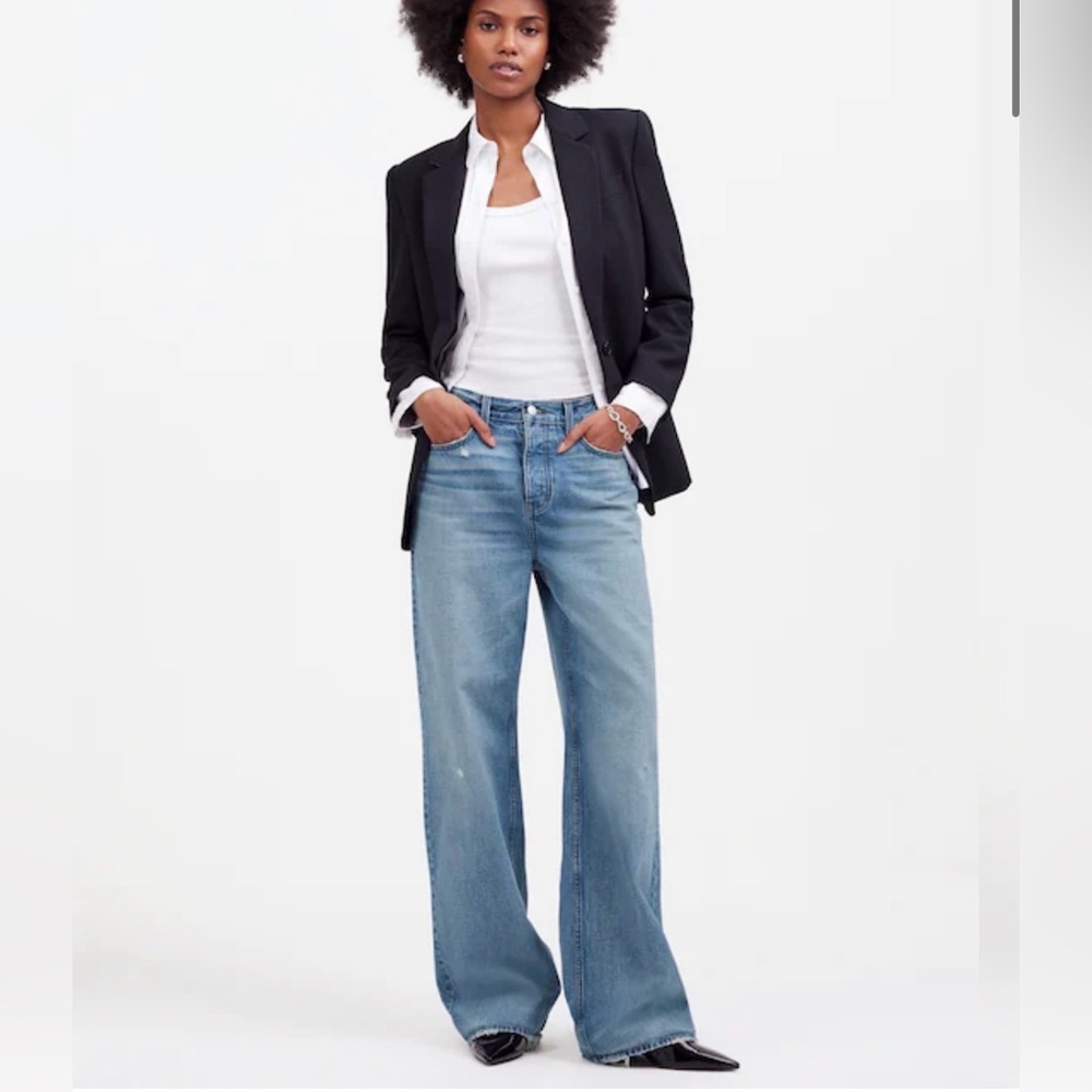 Low slung baggy jeans